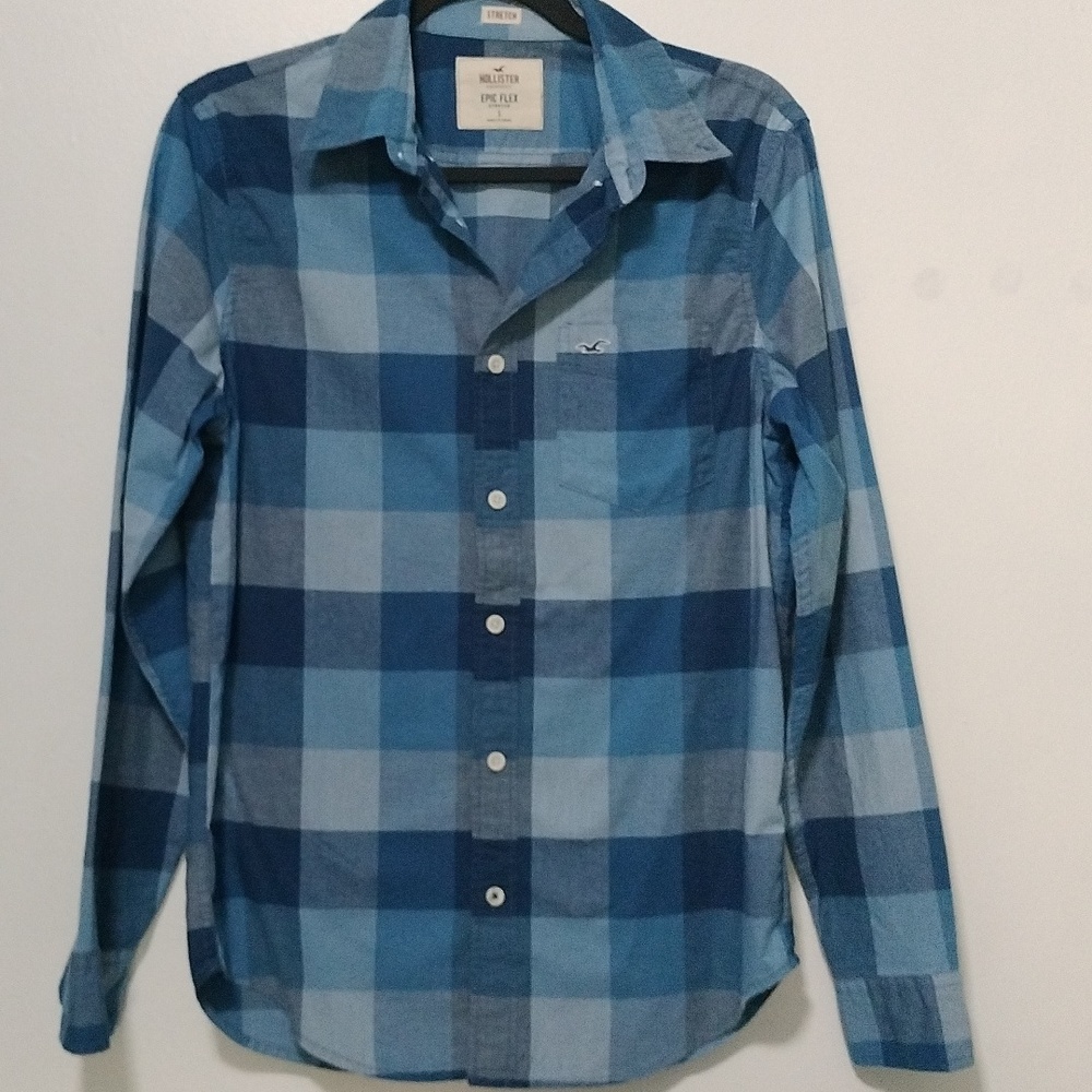Hollister plaid casual button down long sleeve size S